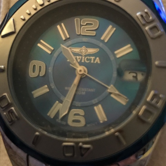 Invicta Women’s Pro Diver Watch - Picture 6 of 13